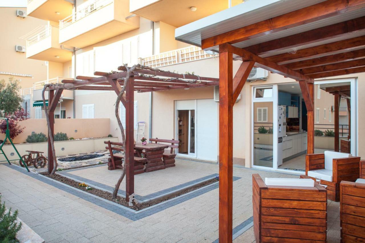 Studio Apartment Tia Makarska Buitenkant foto